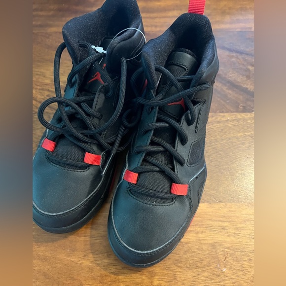 Black air Jordan Nikes - Picture 1 of 3